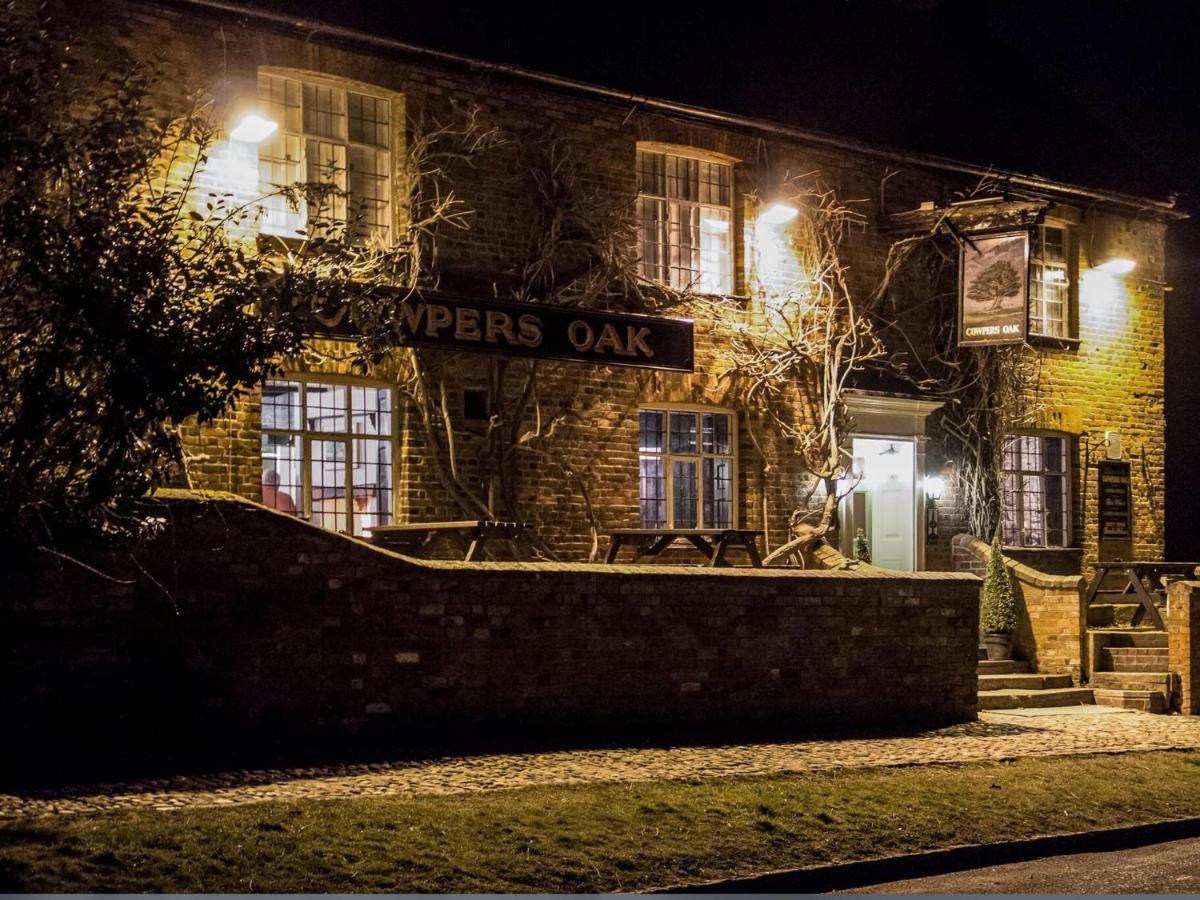 Bed and Breakfast Cowpers Oak Olney Exteriér fotografie